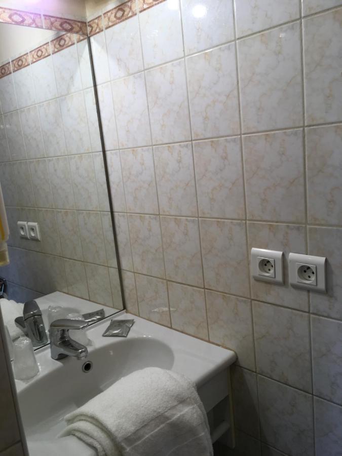 Hotel Dorele Montargis Εξωτερικό φωτογραφία