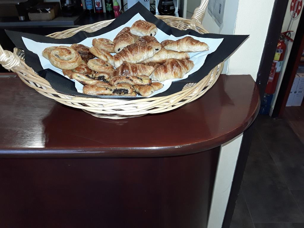 Hotel Dorele Montargis Εξωτερικό φωτογραφία